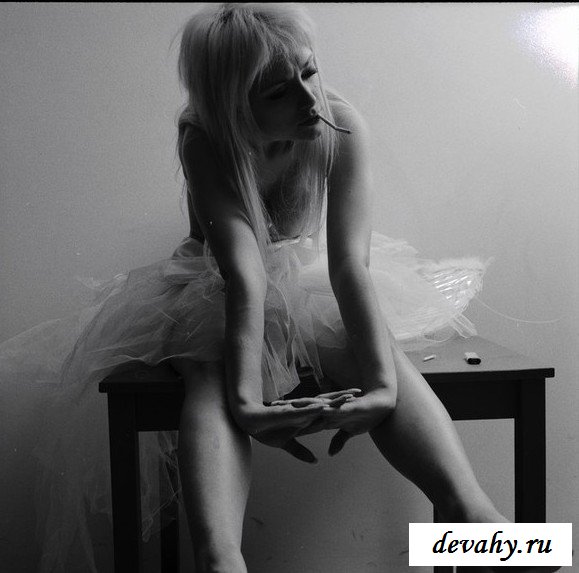 Фотовыставка с участницами Дом 2